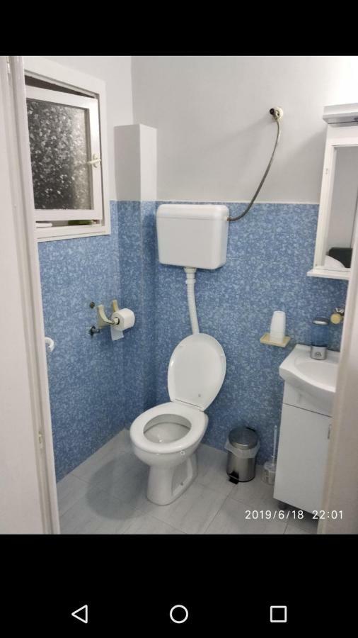 Apartmani Pinokio Ni Екстериор снимка