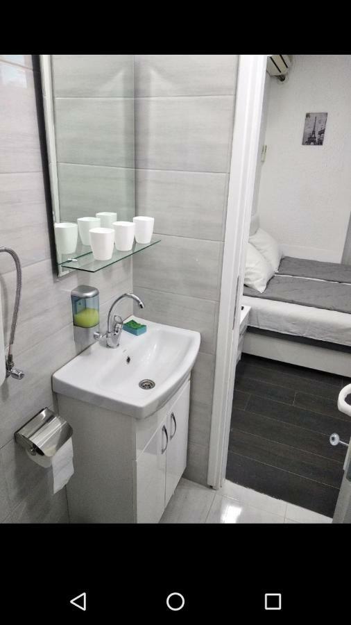 Apartmani Pinokio Ni Екстериор снимка