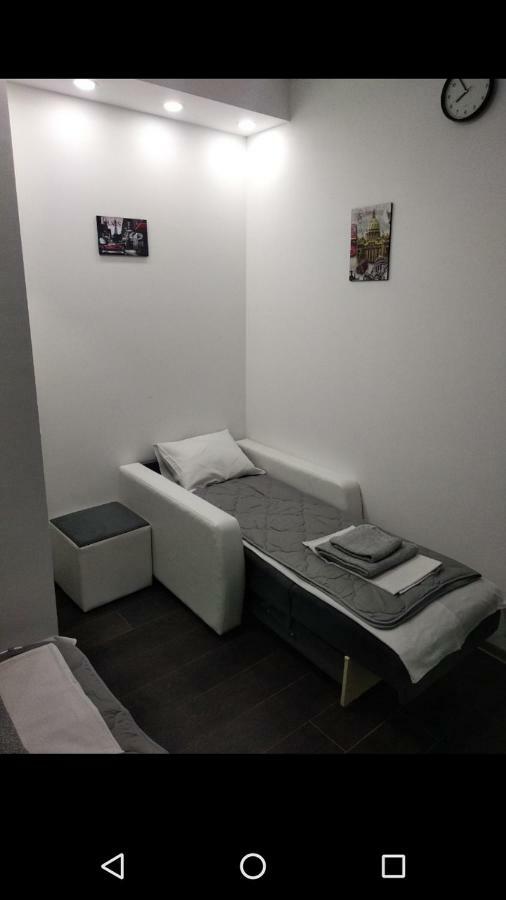 Apartmani Pinokio Ni Екстериор снимка