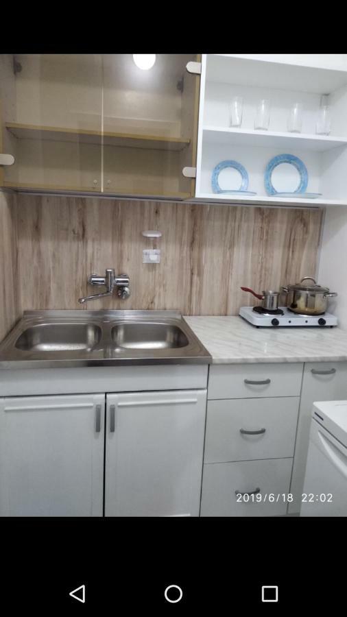 Apartmani Pinokio Ni Екстериор снимка